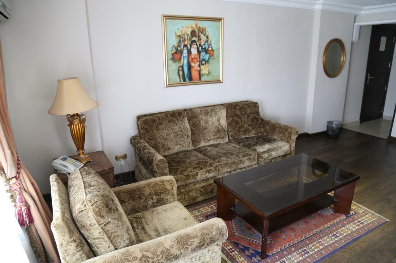 Gondola Hotel & Suites Amman Buitenkant foto
