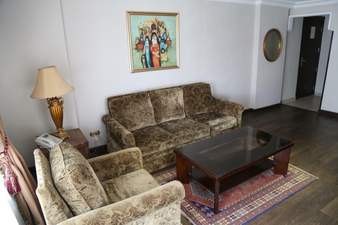 Gondola Hotel & Suites Amman Buitenkant foto