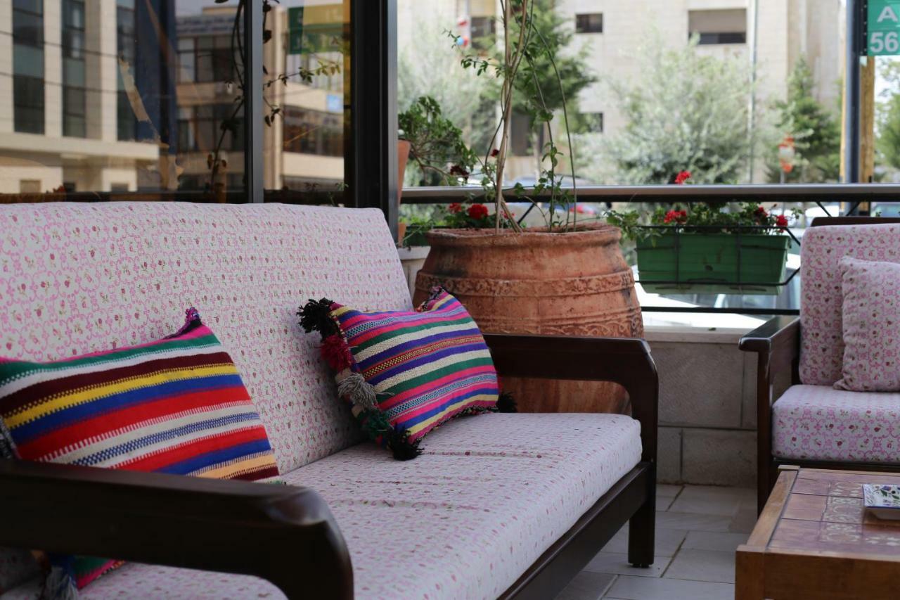 Gondola Hotel & Suites Amman Buitenkant foto